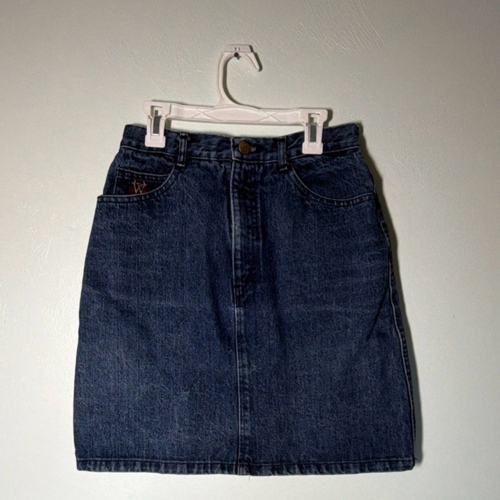VINTAGE DENIM Authentic Whipp 1980-1990’s skirt with pockets size 9/10